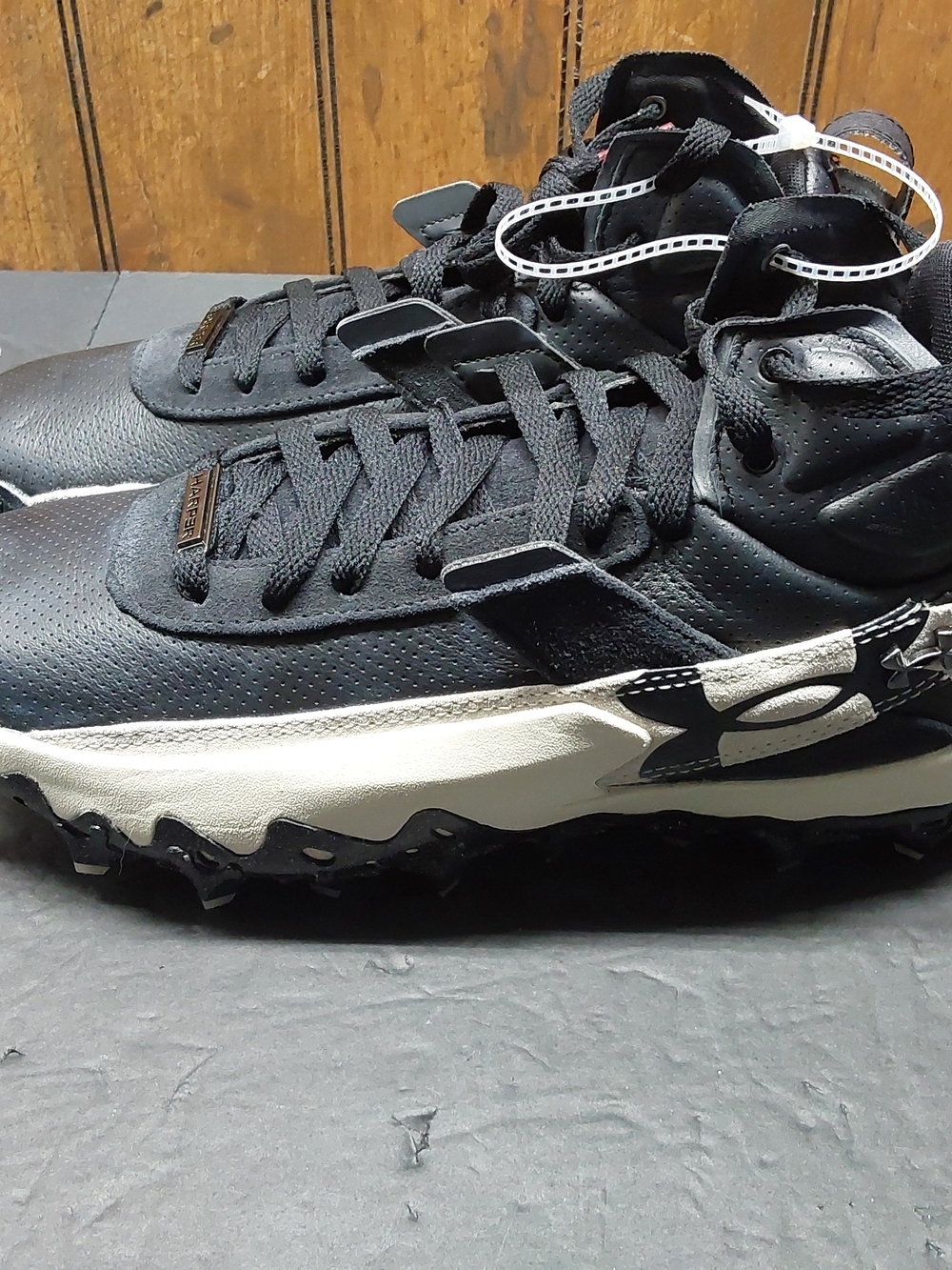 Under Armour Men's UA Harper 10 Pro TPU Mid Baseball Cleats. 